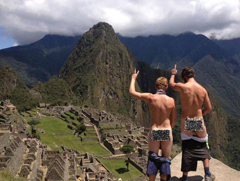 These "Down Under" pals got busted posing in the buff at Machu Picchu Peruvian news outlets and social media latched on to the photos of these buddies from Australia and New Zealand, who were promptly arrested for indecent exposure at Machu Picchu.