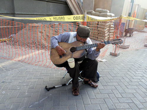 Manuel Pariachi, 72, performs a traditional Huayno song from his Andean homeland, Huancayo