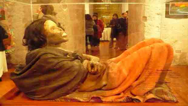 Arequipa tour attraction Juanita mummy placed in deep freeze