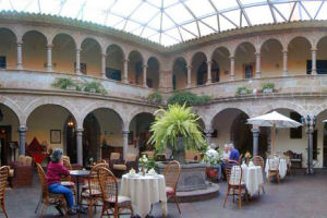 Novotel Cusco Hotel La Cave Restaurant