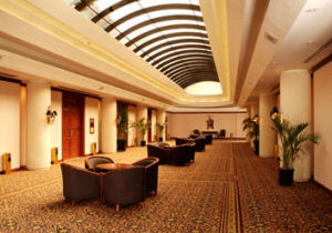 Vestíbulo del Swissôtel Lima - Hotel cinco estrellas en San Isidro