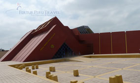 Foto del Museo Tumbas Reales del Señor de Sipán en Lambayeque, Perú.