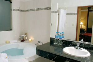 hatuchay machu picchu hotel bathtub