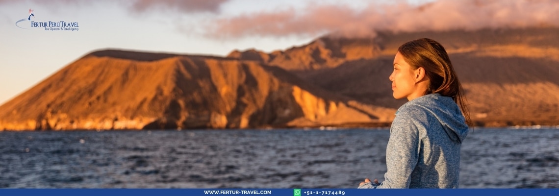Galapagos Cruise 5 Days 4 Nights Ecuador: Island-hopping adventure to see unique wildlife, volcanic landscapes, marine life | Expert guides, snorkeling, hiking | UNESCO World Heritage archipelago tour.