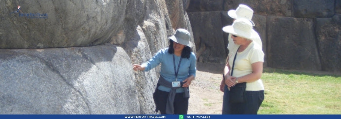 Fertur Peru clients on a private tour of Ollantaytambo - Cusco Tour in Private Service