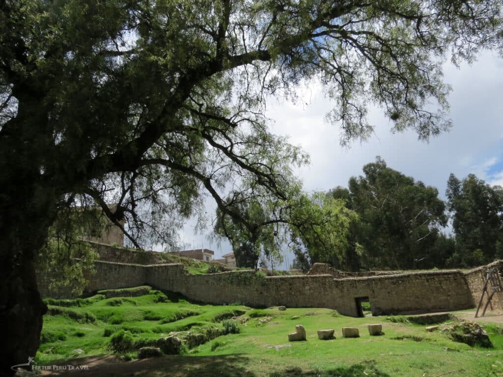 Explore Warivilca, a pre-Inca temple built by the Huari-Huanca culture between 800–1200 A.D., located just 4 miles (8 km) south of Huancayo in Peru's Mantaro Valley.