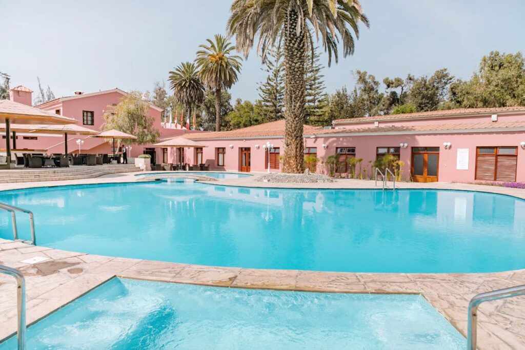 Wyndham Costa Del Sol Arequipa Hotel Pool Sun