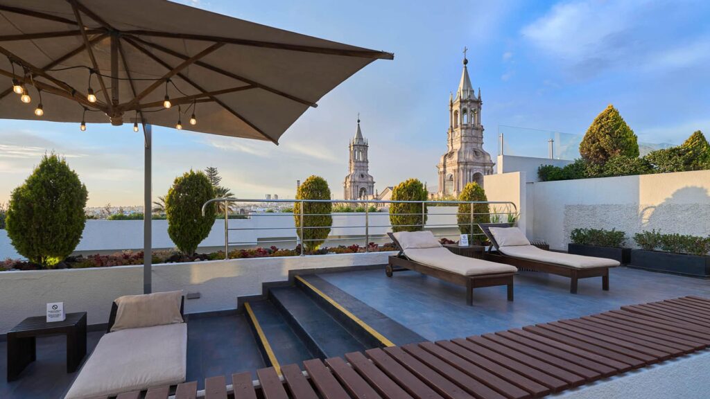 casa andina select arequipa plaza pool