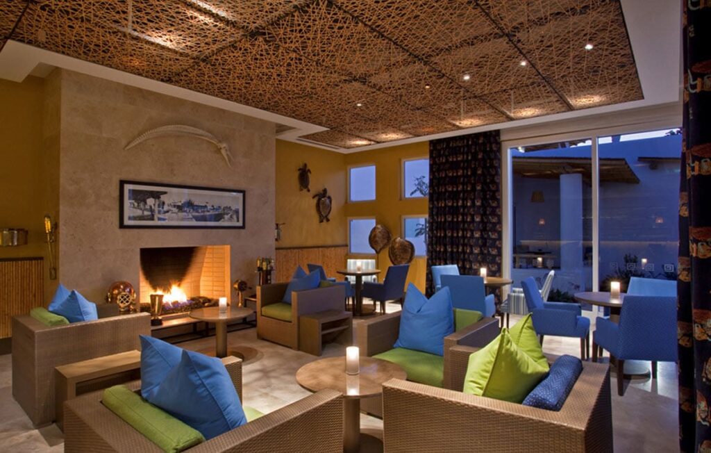 hotel paracas luxury collection bar lounge